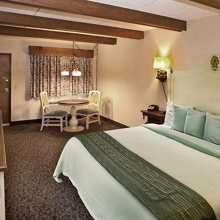 Helendorf River Inn, Suites & Conference Center エクステリア 写真